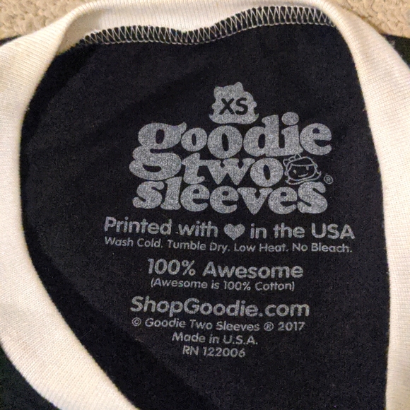 goodie two sleeves Good Dinosaur T-shirt XS - Picture 2 of 3